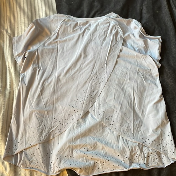 Lululemon quick pace short sleeve shirt size 6 - Picture 6 of 6